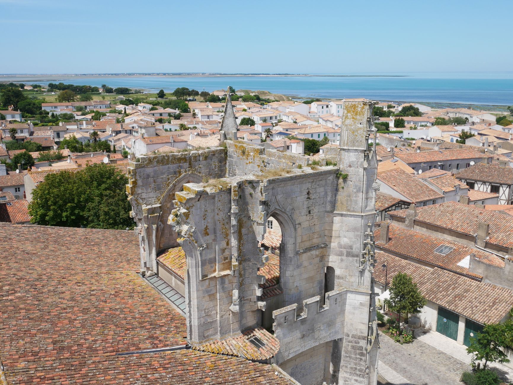 Bâchage de toiture équipe à Saint-Pierre